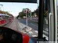 Tramvaj stojící na signál stůj na novém SSZ Želivského