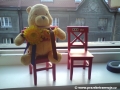 Každý rok, když se dětem přiblíží velké letní školní prázdniny, usedne medvídek malinký Pú se svými kamarády na pohádkové židličky a začnou přemýšlet, kam pojedou na prázdniny...