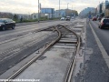 Povrchová výhybka Californien umístěná v Evropské ulici mezi zastávkami Bořislavka a Horoměřická sloužila k ukončení tramvajových linek 20 a 26. S ohledem na výluku tratě byl již využívána od 21.10.2013 během kolaudace Evropské.