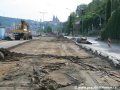 Rekonstrukce křižovatky Letenský tunel začala snášením stávající kolejové konstrukce. | 8.7.2007