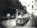 Škodovka ev.č.47 s vlečným vozem zvaným Kolíňák v Joštově ulici na lince 10 | 1968