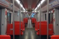 Pohled do interiéru soupravy metra CAF M300. | 1.8.2022