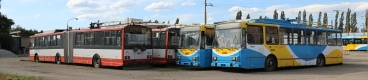 Odstavené trolejbusy Škoda 15 Tr 13/7M #1018 a Škoda 14 Tr 17/7M #2002 a 2004. | 30.6.2017