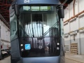 Čelo tramvaje typu EVO2 s dvojící LED svítidel sdružujících denní svícení, směrová světla a obrysová světla a dva halogenové reflektory pro tlumená a dálková světla. | 6.10.2012