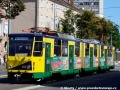 Vůz 202 přijíždí po ulici Bajcsy-Zsilinszky na zastávku Selyemrét. | 28.8.2012