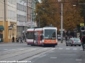Železniční přejezd u stanice Olomouc, město překonává vůz Inekon Trio 01 ev.č.207. | 14.10.2013