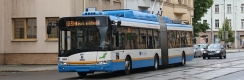 Trolejbus Škoda 27Tr ev.č.3805 na lince 102 míří k hlavnímu nádraží. | 15.6.2016