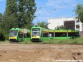 Vozy Solaris Tramino S105P vyčkávají na svůj odjezd ve smyčce Budziszyńska. | 1.7.2012