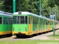 Na dočasně opuštěné trati u zastávky Przełajowa odstavené vozy Düewag GT8. | 1.7.2012