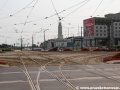 Pohled na kolejovou křižovatku uprostřed ronda Kaponiera. | 1.7.2012