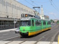 Jediný zachovaný vůz Beynes 3G ev.č.805 přijíždí do zastávku Dworzec Zachodni. | 2.7.2012