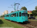 Obousměrný vůz Düewag GT8ZR ev.č.907 mezi zastávkami Osiedle Rzeczypospolitej a Rondo Starołęka. | 2.7.2012