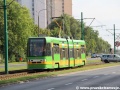 Vůz RT6N1 ev.č.401 mezi zastávkami Wioślarska a Osiedle Piastowskie. | 2.7.2012