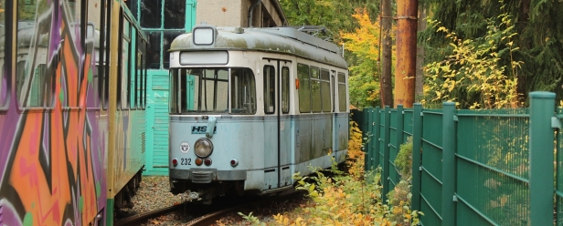 Na některých vozech Düwag zůstalo dokonce ještě logo bývalého provozovatele – dopravních podniků v západoněmeckém Heidelbergu. | 27.10.2021