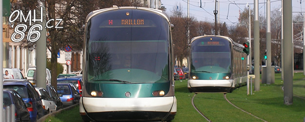 Rotonde, konečná linky D. Linka A pokračuje dál. O kousek dál je také odbočka do vozovny. | 4.4.2006