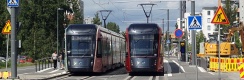 Setkání vozů #11 a #15 v zastávce Etelä-Hervanta. Okolí tramvajové trati je na některých místech stále dokončováno. | 4.8.2022