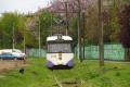 Vůz ev.č.2030 byl vyroben v roce 1968 a v Temešváru jezdí od roku 2000, na snímku přijíždá jednokolejnou tratí k zastávce Balta Verde. | 17.4.2014