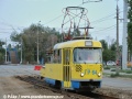 Vozidlo traťové služby GR-64, upravené z dvoudveřové Tatry T3SU, odváží po skončení výluky do domovského depa č.5 dělníky, které jsme na jednom z předchozích snímků viděli odpočívat. | 25.8.2009