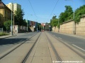 Přímý úsek tramvajové tratě v ulici U Plynárny před zastávkou Michelská.