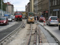 Zřizování nové koleje do centra v Radlické ulici na původní železobetonové desce. | 19.9.2008