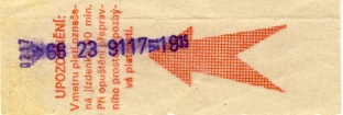 Použití korunové jízdenky v metru v roce 1991 již jako zlevněné dokládá rubová strana jízdenky ze série Cum, označené 17.4.1991.