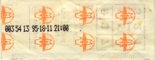 Jízdenka z automatu Merona v hodnotě 6,- Kč byla dne 18.11.1995 označena v metru v pokusném označovači neznámého typu.