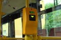 Inovovaná verze označovače NJ 24C se zobrazovačem času v autobuse SOR NB12.