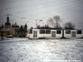 Zimní nálada na smyčce Bílá hora s vozem KT8D5 ev.č.9009 na lince 8. Vlastně je tahle fotka škaredá a nic zajímavého neukazuje... | 15.12.1997