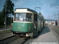 Na stejném místě byla ve směru do centra vyfotografována zezadu souprava vozů T2R ev.č.20+21. | 18.8.1998