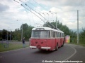 Čtvrtý snímek trolejbusu 9TrHT28 ev.č.11 na lince 13 na smyčce Panoráma, tentokrát zezadu | 30.8.1997