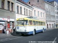 Bližší pohled na trolejbus 9TrHT26 ev.č.28 v barvách DP Mariánské Lázně na lince 13 na Benešově náměstí | 30.8.1997