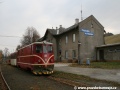 K odjezdu do Osoblahy je připraven osobní vlak vedený motorovou lokomotivou 705.913-2 se dvěma vozy Balm/u. | 5.11.2011