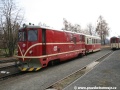 Motorová lokomotiva 705.913-2 s osobním vozem Balm/u na nádraží v Osoblaze. | 5.11.2011