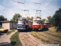 Soupravy vozů T3SUCS ev.č.7036+7037 a 7098+7099 na linkách 26 a 22 se setkaly během manipulace na vnější a vnitřní koleji smyčky Radošovická | 26.5.2001
