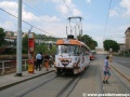Kofola tramvaj tvořená vozem T3SUCS ev.č.7040 v zastávce Lihovar | 7.6.2007