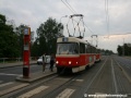 V zastávce Nad Džbánem stanicuje souprava vozů T3SUCS ev.č.7121+7145 vypravená na linku 8. | 23.5.2008