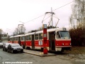 Souprava Terezek, aneb vozy T3M ev.č.8044+8034 vypravené na linku 19 vyčkávají v nástupní zastávce smyčky Radošovická na své cestující | 18.11.2003