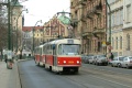 Souprava vozů T3M #8064+8027 vypravená na linku 3 odbočuje v křižovatce Balabenka. | 27.3.2004
