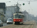 Vůz T3M2-DVC ev.č.8074 vypravený na linku 39 míří k zastávce Podkovářská. | 25.3.2005