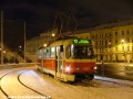 Vůz T3R.PV ev.č.8160 vypravený na linku 13 manipuluje na vnitřní koleji smyčky Smíchovské nádraží. | 24.1.2005