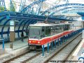 Souprava vozů T6A5 ev.č.8637+8638 vypravená na linku 12 stanicuje v rozestavěné zastávce K Barrandovu | 15.5.2004