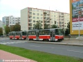Souprava vozů T6A5 ev.č.8695+8696 vypravená na linku 20 minula vjezdové koleje do smyčky Červený Vrch a stoupá k veleslavínskému nádraží. | 8.10.2005