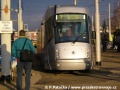Skládání prototypu tramvaje Škoda 14T ev.č.9111 na pražské koleje v areálu Opravny tramvají Ústředních dílen | 11.12.2005