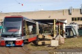 Po železniční nehodě z Braníka dne 10. září 2015 dlouhodobě odstavený vůz Škoda 15T ForCity Alfa #9230 prochází opravou, během níž došlo k odstranění skeletu poškozeného zadního čela. Na snímku je vidět i ona odložená část tramvaje. | 24.2.2022