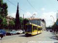 Vůz Astra ev.č.301 vypravený na vložené pořadí linky 17 projíždí Smetanovým nábřežím | 3.6.1999