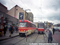 V zastávce Anděl na Plzeňské ulici se setkal cvičný vůz T3 ev.č.5505 se soupravou vozů T6A5 ev.č.8604+8603 vypravenou tehdy ještě motolskou vozovnou na linku 9 | 17.9.1998