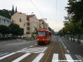 Pracovní vůz T3 ev.č.5521 právě kontroluje u křižovatky s Libušinou ulicí zrekonstruovanou trať na Rašínově nábřeží. | 24.8.2011